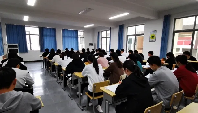 学习支持功能如何影响考试辅导效果